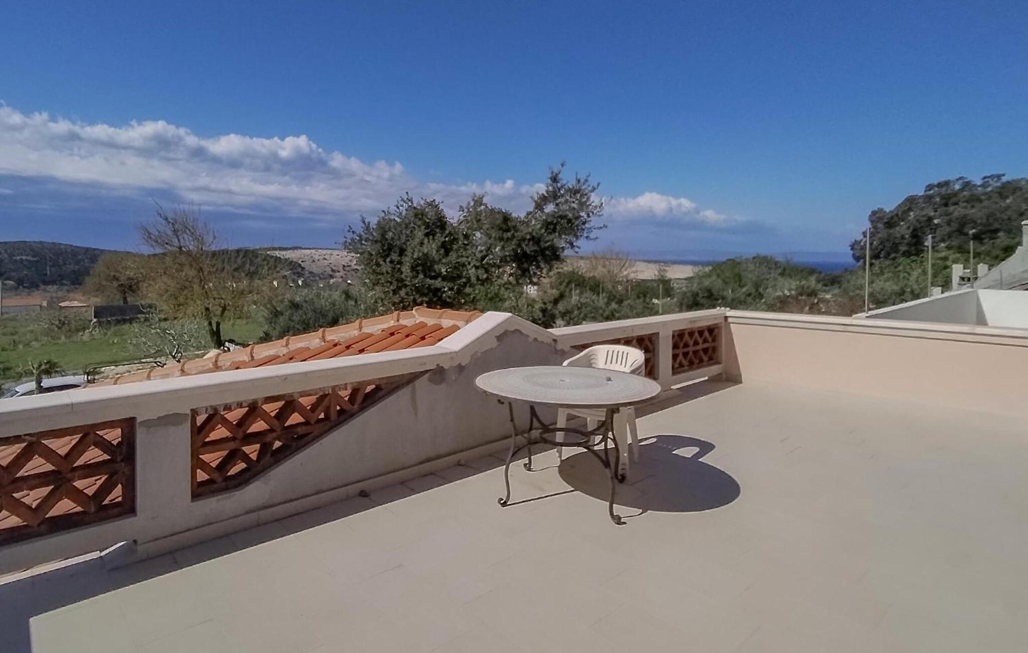 Beautiful Home In Lopar With House Sea View Eksteriør billede